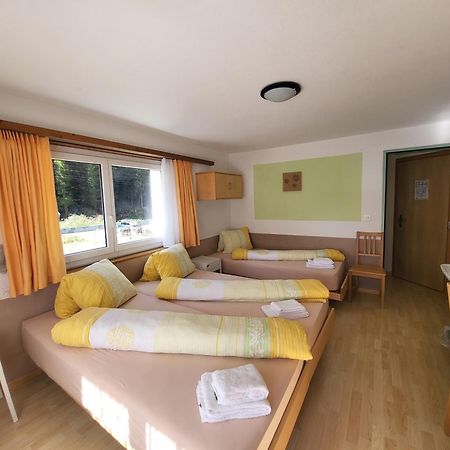 Pension Heino Saas-Grund Exteriör bild