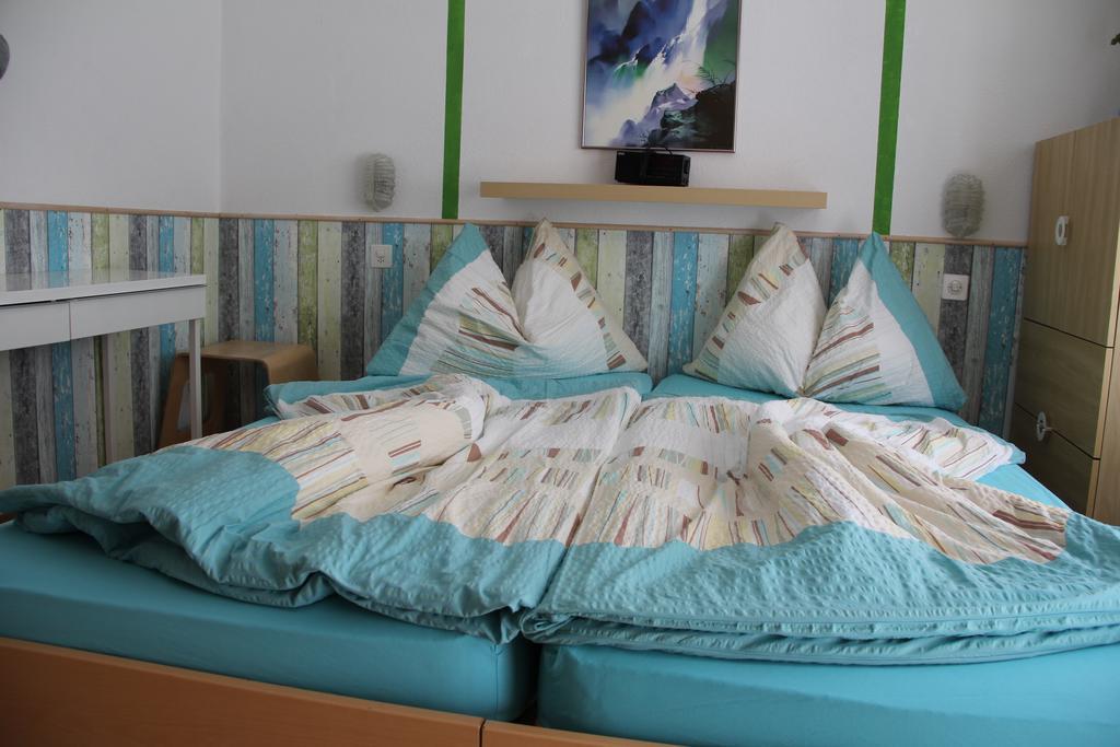 Pension Heino Saas-Grund Rum bild