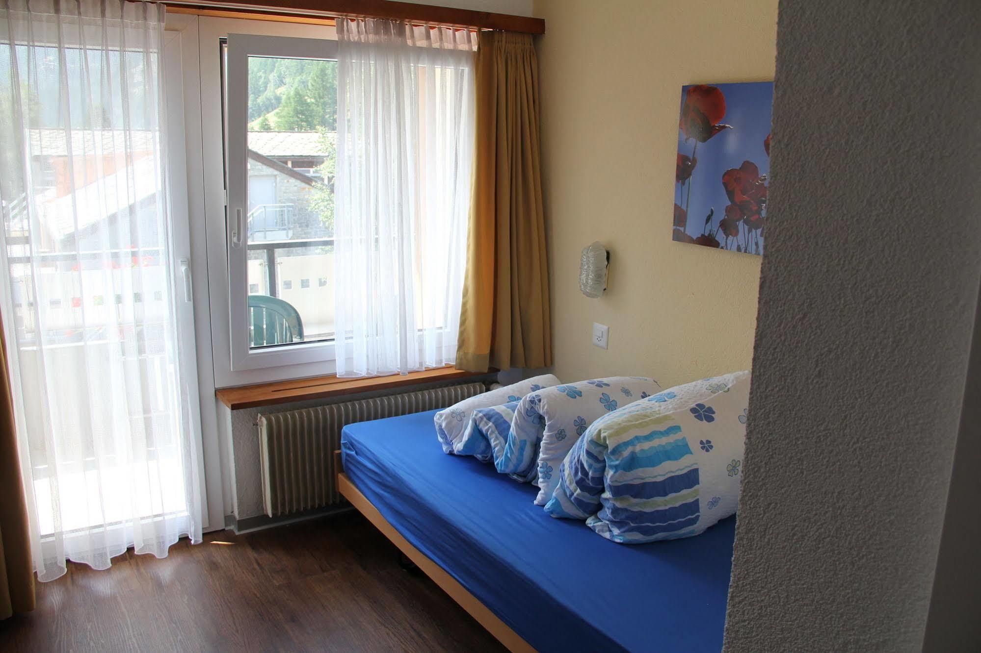 Pension Heino Saas-Grund Exteriör bild
